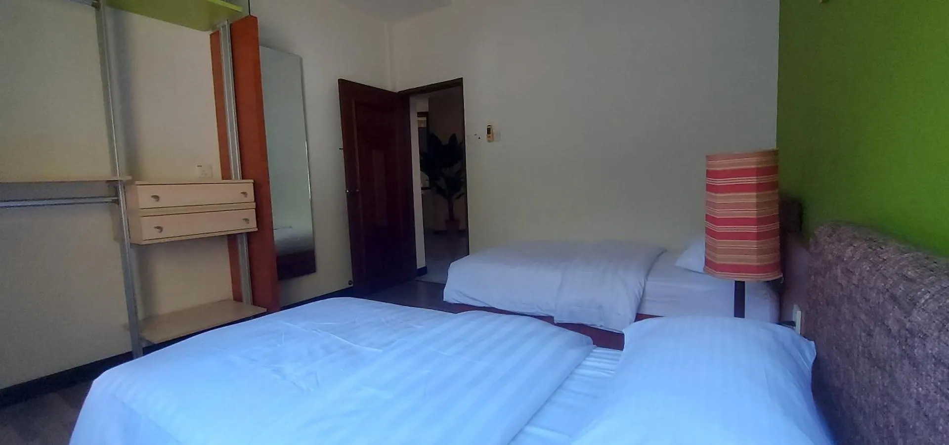 Formal Kelawai Ville George Town Appartement