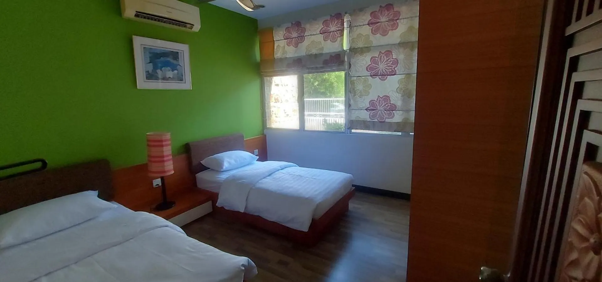 Formal Kelawai Ville George Town